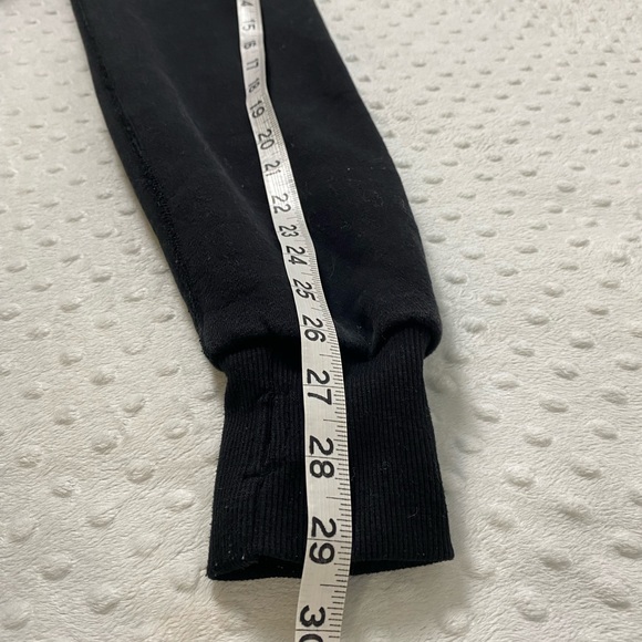 Lululemon Jacket (size 6) - Picture 8 of 8